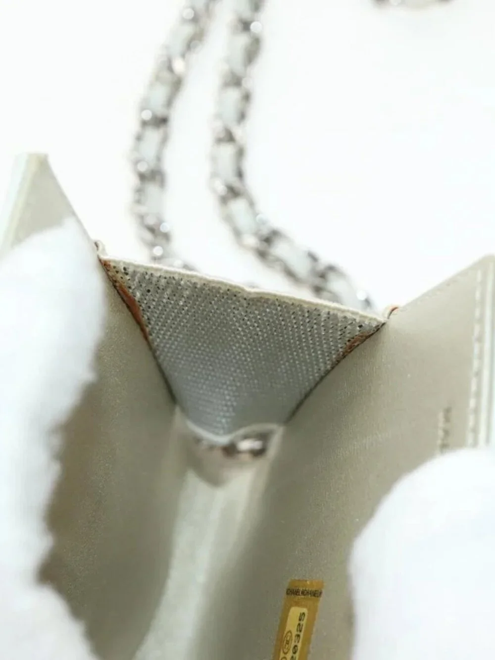 CHANEL icon Chain Shoulder Pouch Lamb Skin White Silver CC Auth 184233A